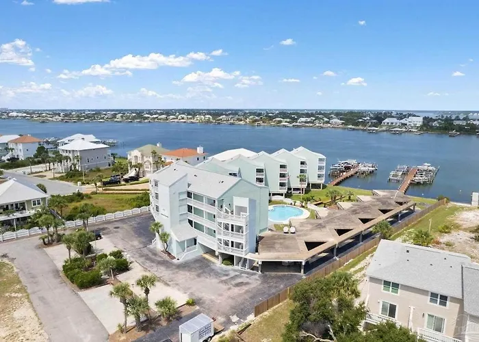 Holiday home Docks 12c
